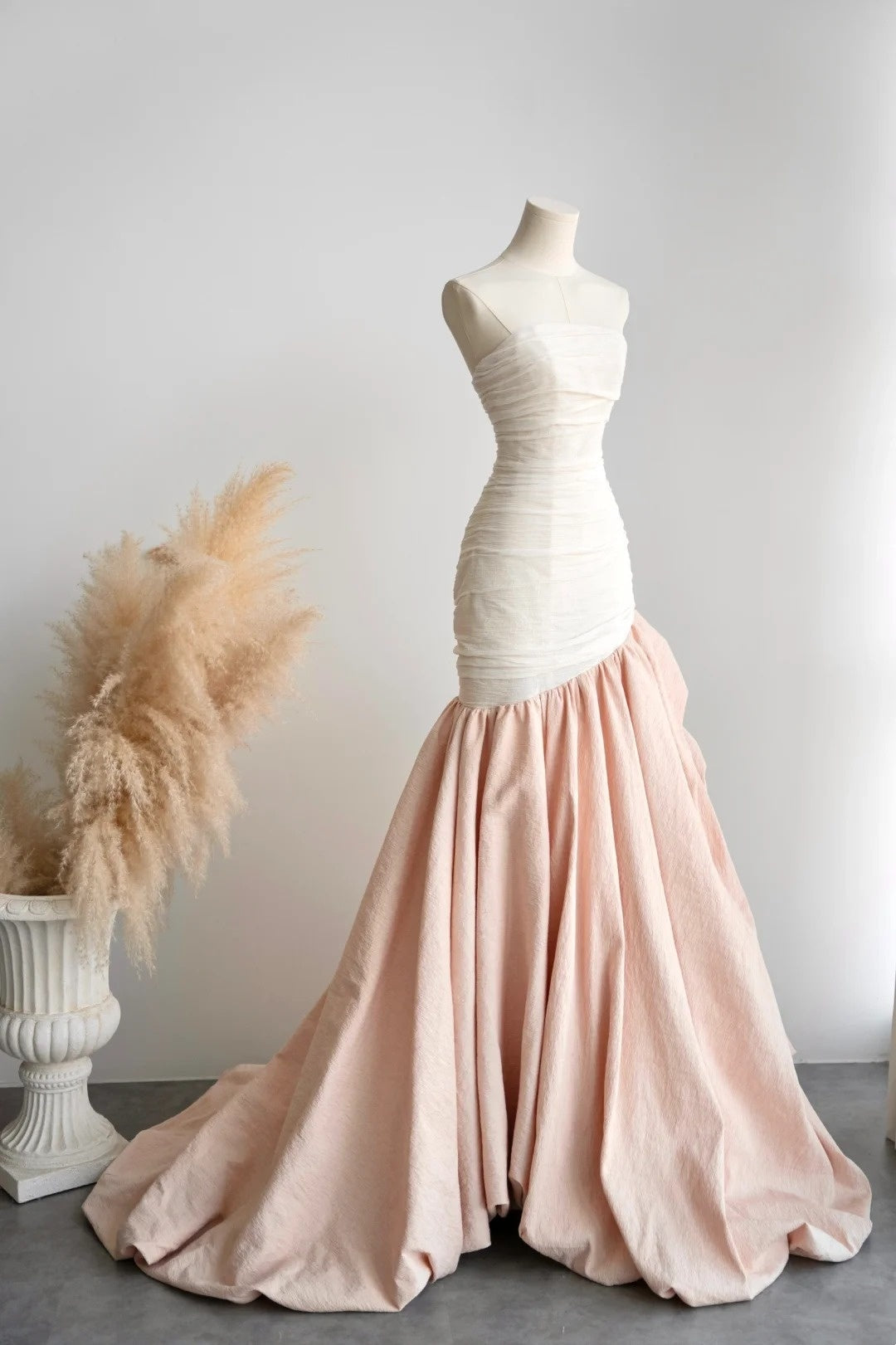 girlhomeshops- Vintage Pink-White Contrast Ruched Strapless Mermaid Long Evening Gown gh6091