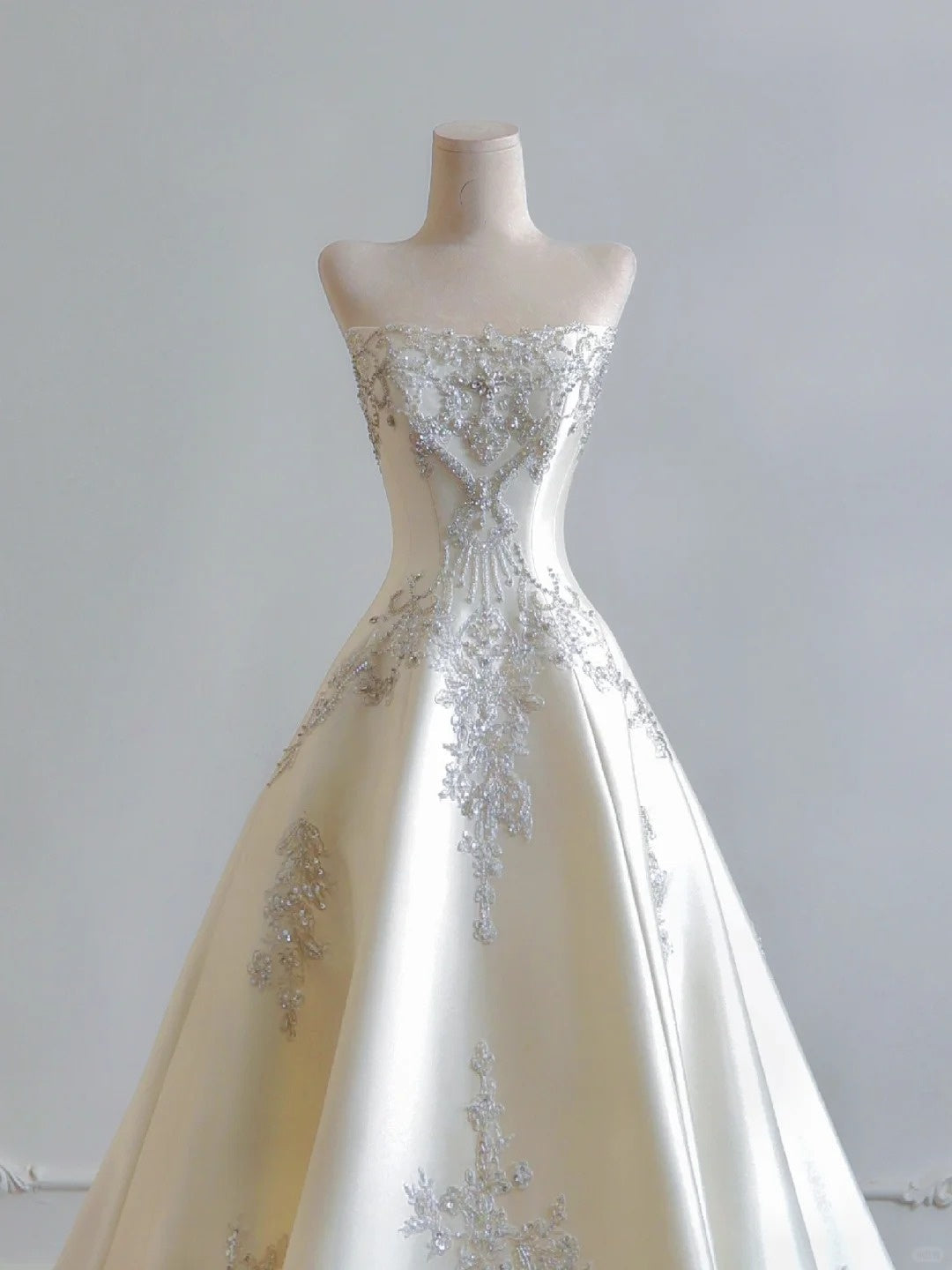 Girlhomeshops--White exquisite beaded long satin prom wedding dress gh5482