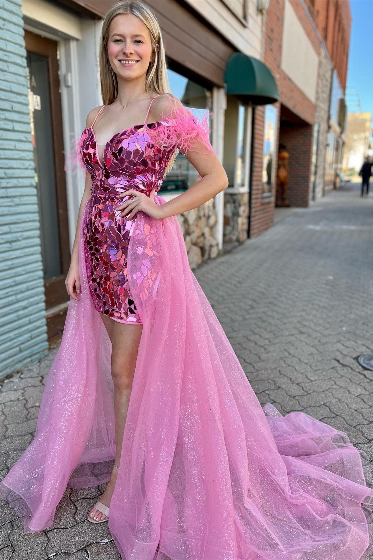 Pink Cut Glass Mirror Cold-Shoulder Short Party Dress with Attached Train