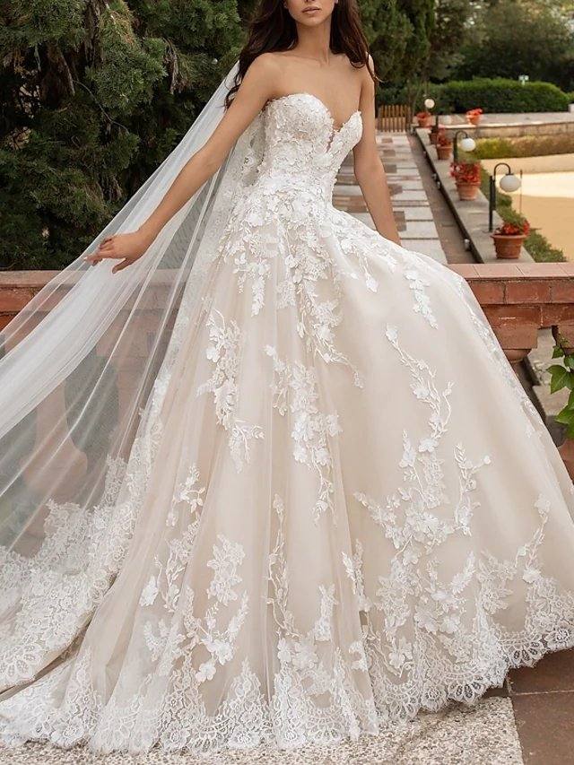 A-Line Wedding Dresses Sweetheart Neckline Sweep / Brush Train Lace Strapless Romantic Illusion Detail with Appliques - RongMoon