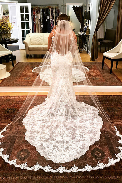 Long Mermaid V-Neck Ivory Wedding Dress with Train