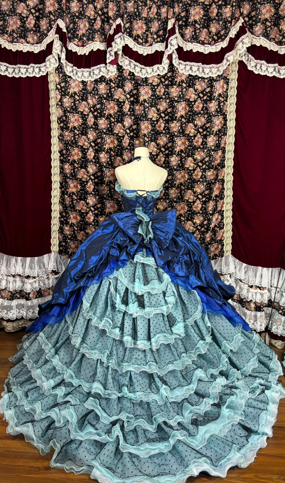 Vintage Navy Blue Sweetheart Satin Strapless Sweet 16th Quinceanera A-Line Evening Dress Ball Gown HZ1024