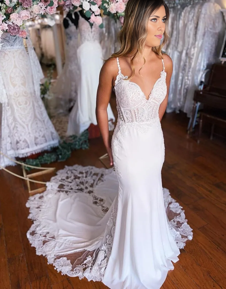 Aimishang Mermaid Wedding Dress Spaghetti Straps Stretch Satin With Appliques