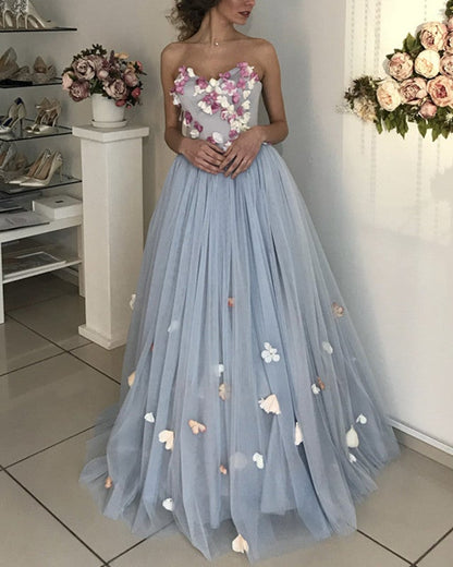 A-line Floral Flowers Sweetheart Tulle Floor Length Wedding Dress