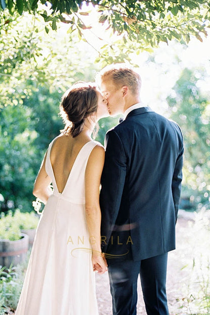 A-Line V-neck Sleeveless Split Wedding Dresses