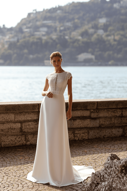 Floral Lace Wedding Dress Fitted Lace Wedding Dress with Sleeve Elegant Bridal Gown