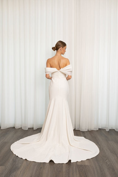Ethereal Beauty Mermaid Bridal Gown with Organza Draping and Beaded Details