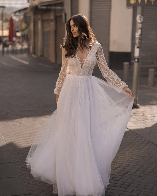 Long Sleeves Weding Dress Floral Lace Wedding DressV-neckline wedding dress lace long sleeves wedding dress