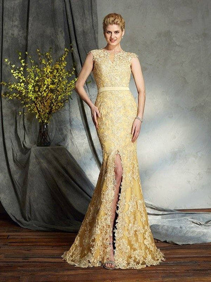 Trumpet/Mermaid Scoop Lace Sleeveless Long Lace Mother of the Bride Dresses - RongMoon