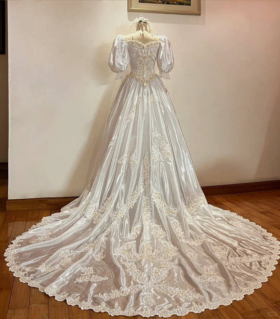 🎻Ivory white gorgeous beaded retro classical oil painting aristocratic girl handmade pearls and embroidery long floor-length satin ball gown evening dress wedding dress gh4543