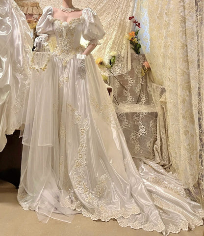 🎻Ivory white gorgeous beaded retro classical oil painting aristocratic girl handmade pearls and embroidery long floor-length satin ball gown evening dress wedding dress gh4543