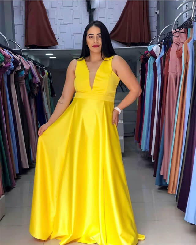 Plus Size Yellow Satin Bridesmaid Dresses V-neck