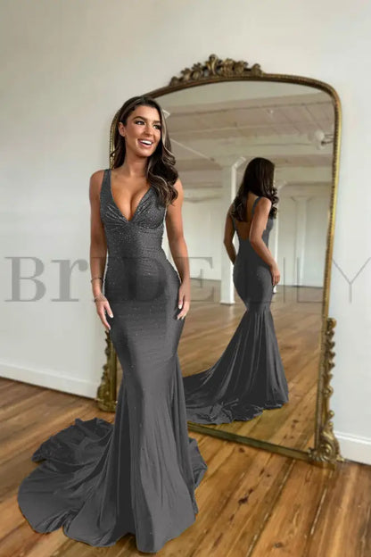 Green Prom Dress Mermaid V Neck Long Evening Dress with Beadings