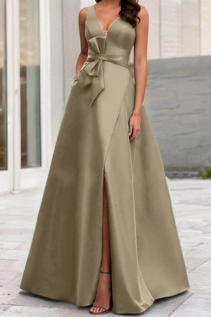 A Line V Neck Sleeveless Mother Of The Bride Dresses CM0341