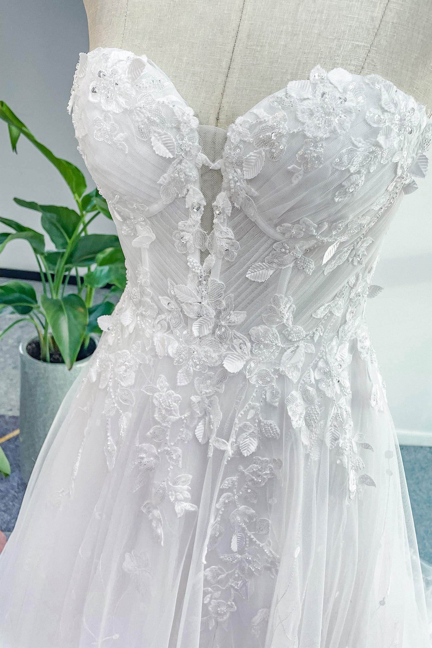 A-Line Court Train Lace Tulle Wedding Dress CW3161