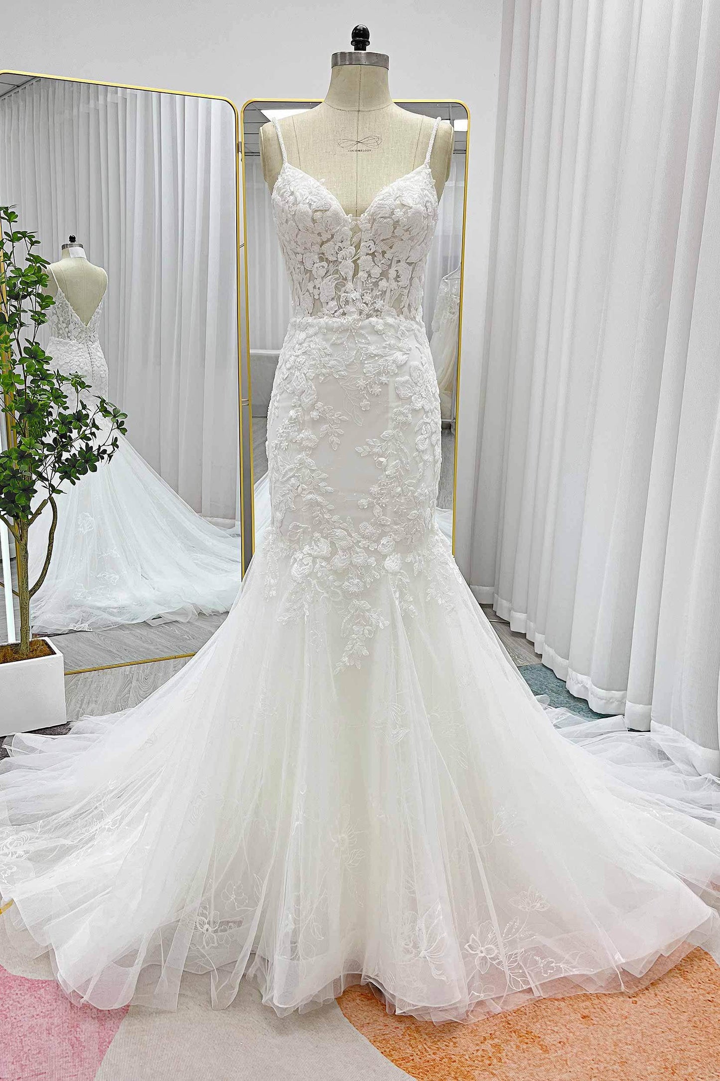 Trumpet-Mermaid Chapel Train Lace Tulle Wedding Dress CW3228