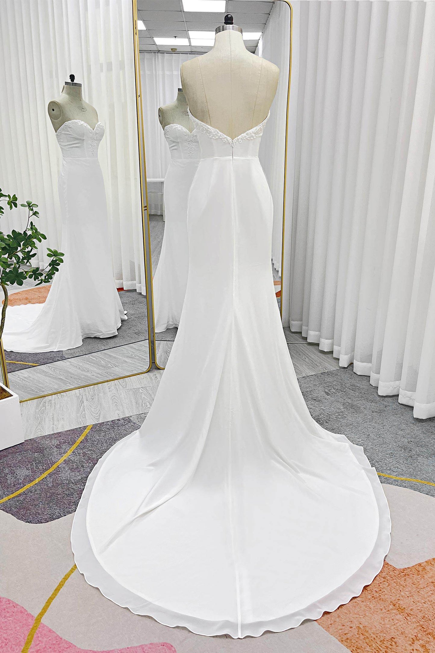 Trumpet-Mermaid Court Train Chiffon Wedding Dress CW3267