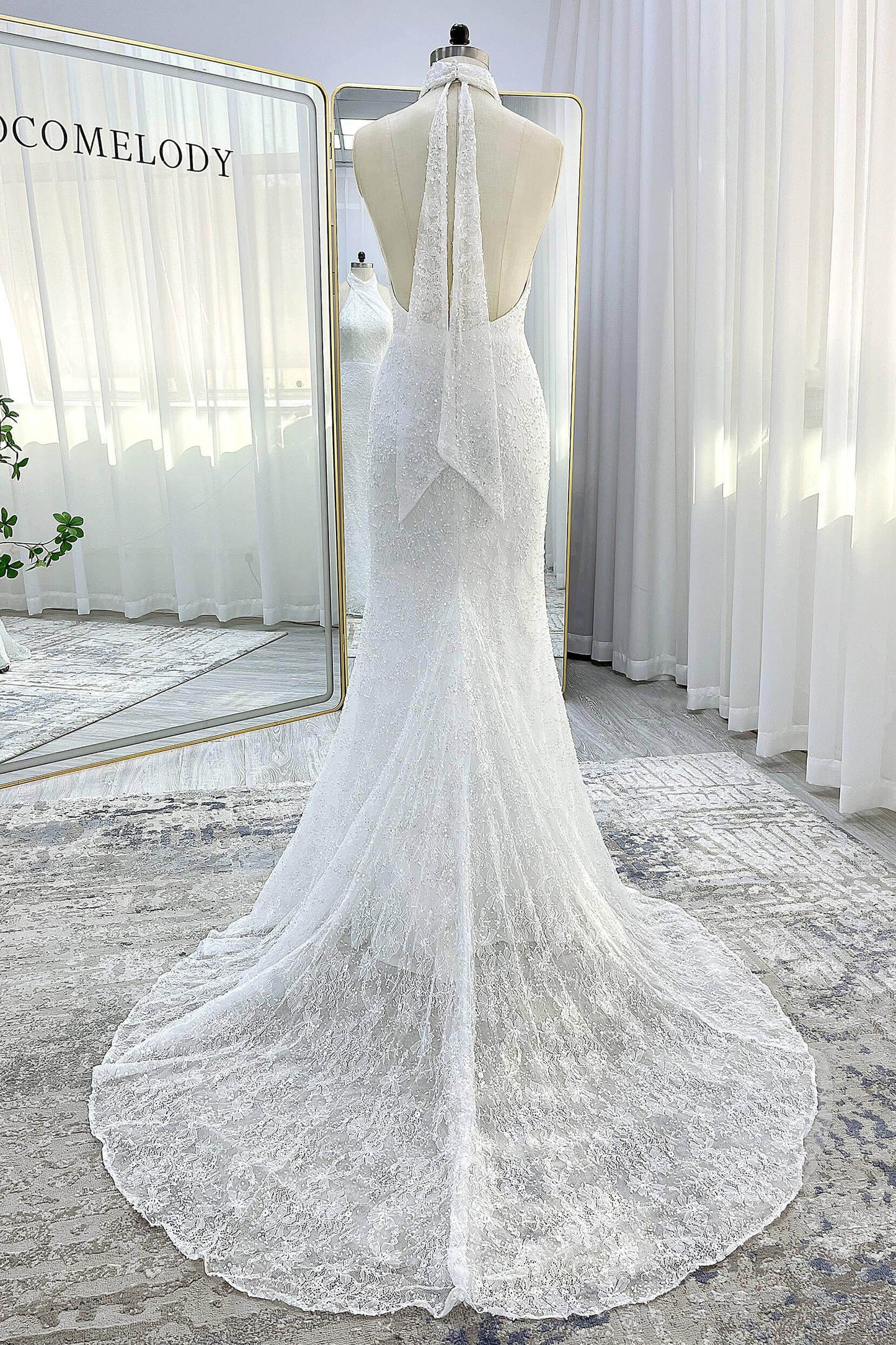 Trumpet-Mermaid Court Train Satin Wedding Dress CW3331