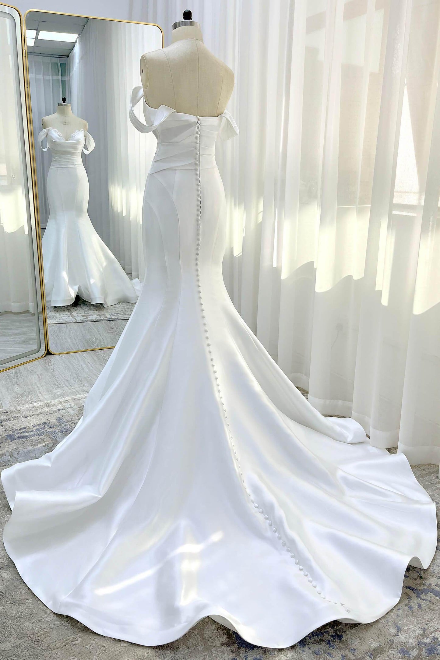 Trumpet-Mermaid Court Train Glitter Wedding Dress CW3334