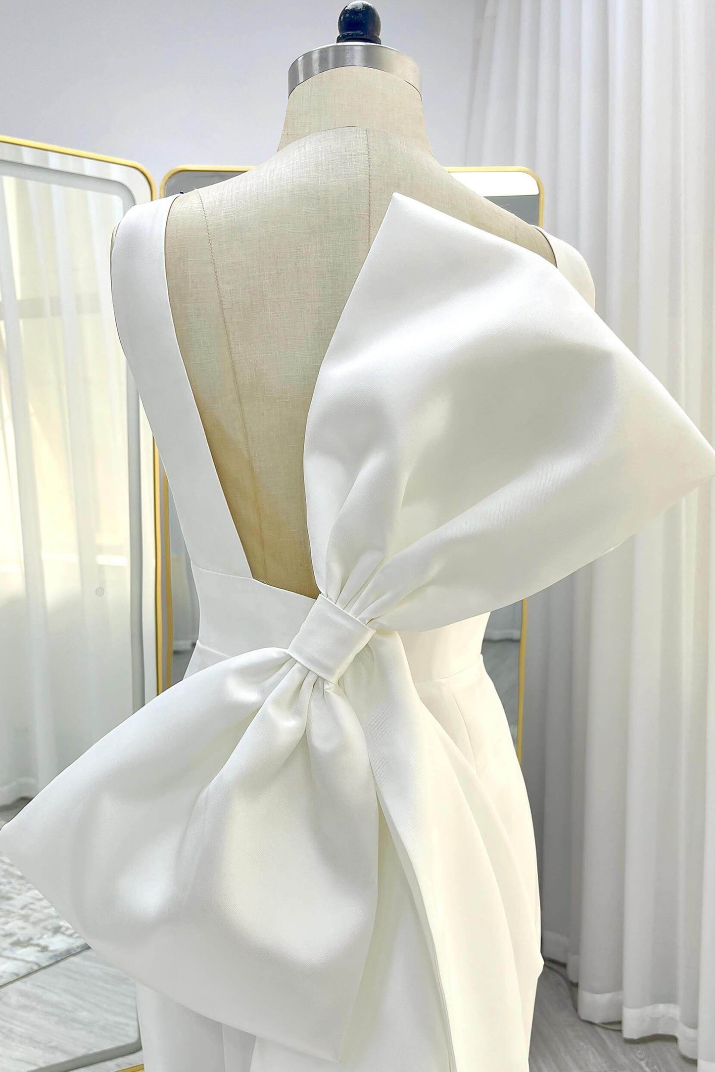 Trumpet-Mermaid Court Train Mikado Wedding Dress CW3356