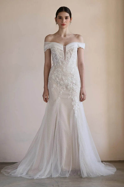 Trumpet-Mermaid Sweep-Brush Train Lace Tulle Wedding Dress CW3545