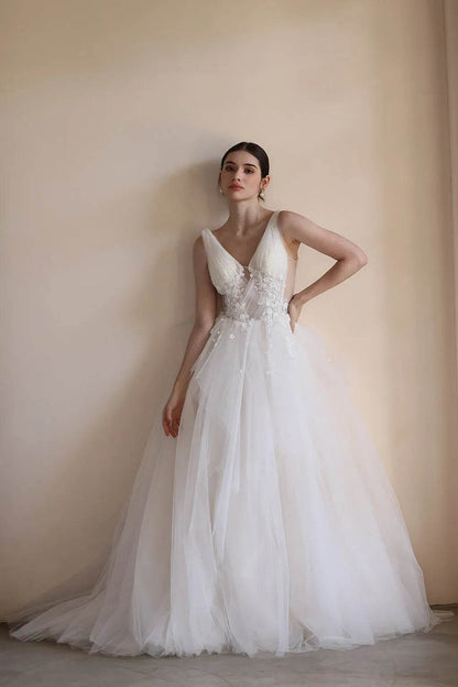 A-Line Sweep-Brush Train Lace Tulle Wedding Dress CW3555