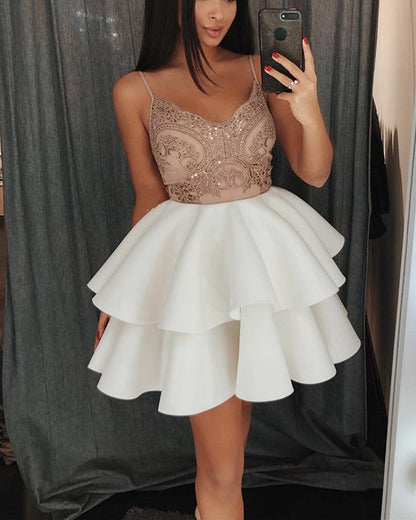 Champagne Lace Appliques V-neck Ruffles Homecoming Dresses Short Prom Gowns