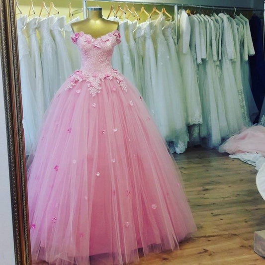 Charming Lace Appliques V Neck Pink Tulle Quinceanera Dress