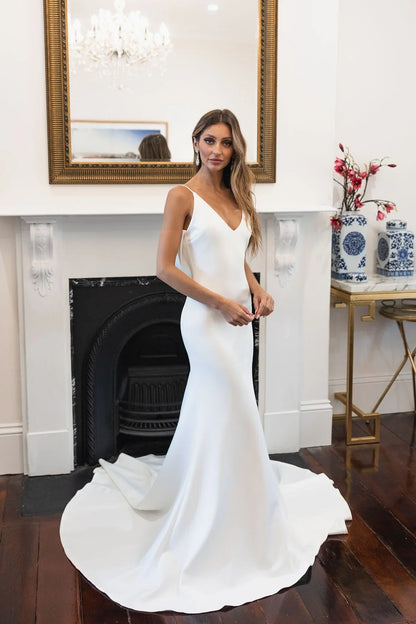 Aimishang Dress Wholesale Elegant V-neck Cowl Back Long Wedding Dress Simple Bridal Gown