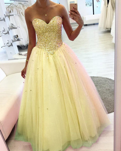 Crystal Beaded Quinceanera Dresses Sweetheart Tulle Ball Gown