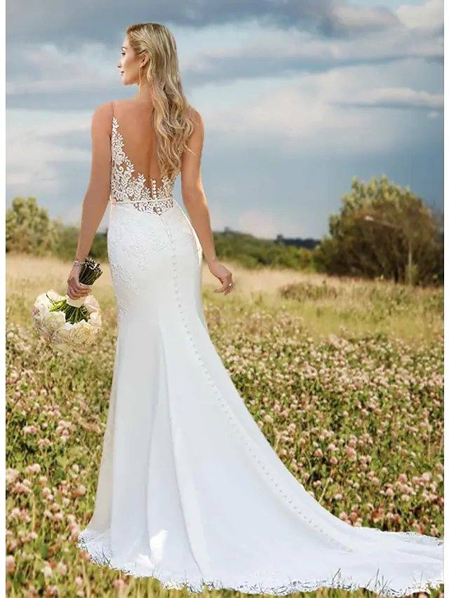 Mermaid / Trumpet Wedding Dresses V Neck Court Train Lace Spaghetti Strap Casual Vintage - RongMoon