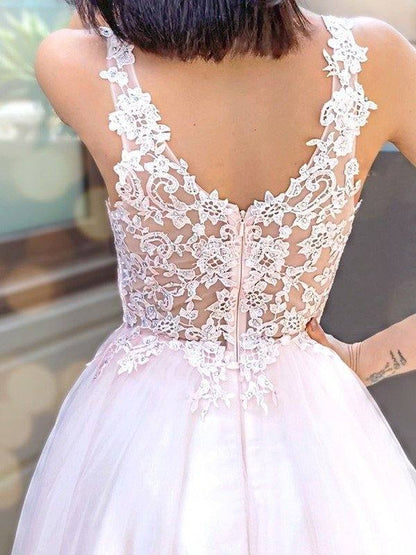 A-Line/Princess V-neck Sleeveless Applique Tulle Floor-Length Dresses - RongMoon