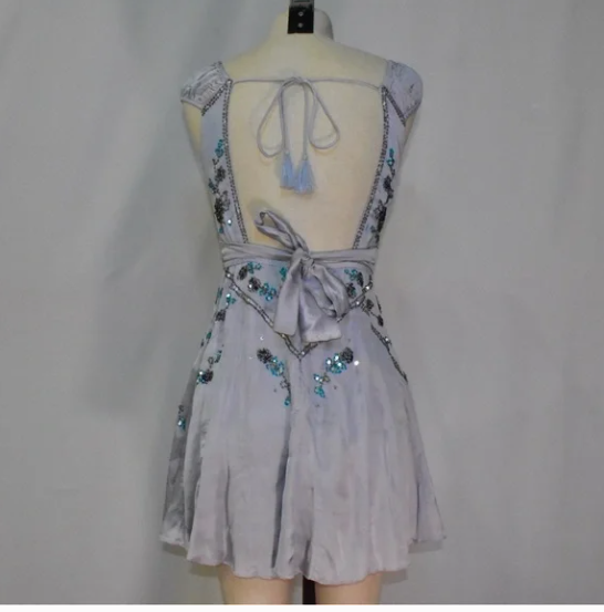 Pretty A Line V Neck Gray Chiffon Formal 8th Grade Homecoming Dresses Summer Middle School Hoco Dress 18th Birthday Outfits DH1078