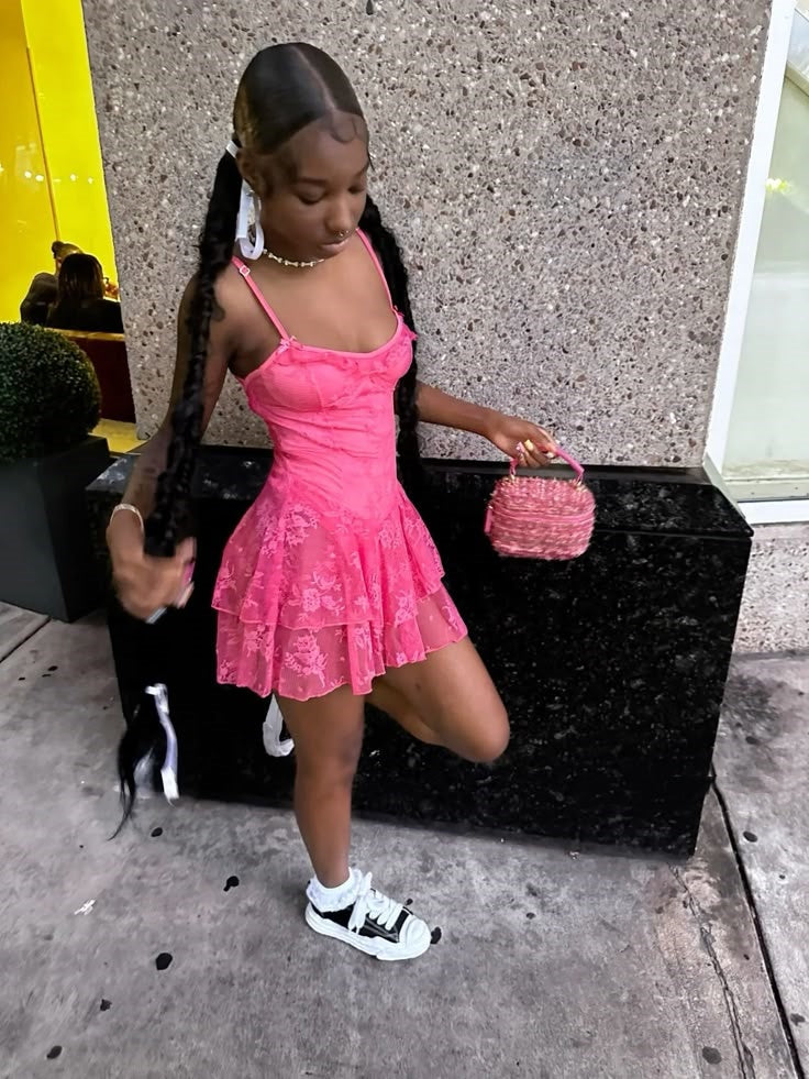 Modest A line Spaghetti Straps Pink Lace Formal Short Homecoming Dress Middle School Short 21st Birthday Outfits Graduation Dress Cocktail Dresses DH2161