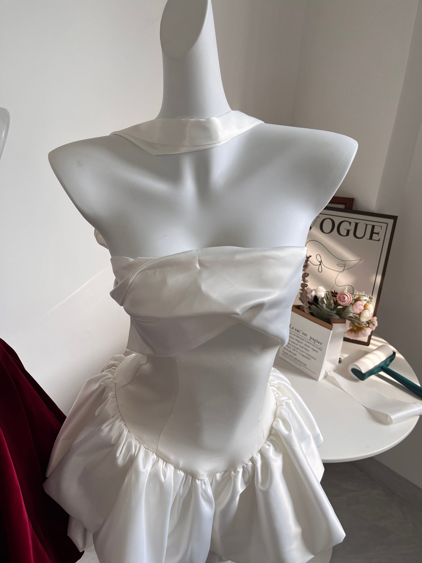 Pretty A Line Strapless White Satin Formal Homecoming Dresses 21st Birthday Outfits Graduation Dress Short Mini Night Cocktail Dresses DH2480