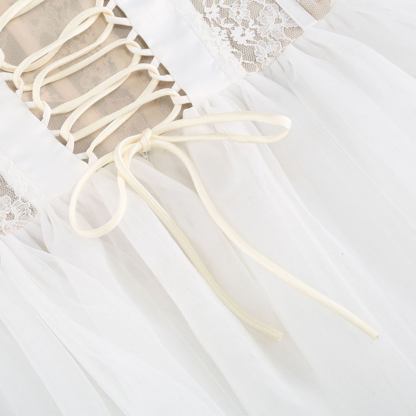 Sexy A line Strapless Lace White Formal Homecoming Dresses 18th Birthday Outfits Graduation Dress Short Mini Hoco Dresses DH2551