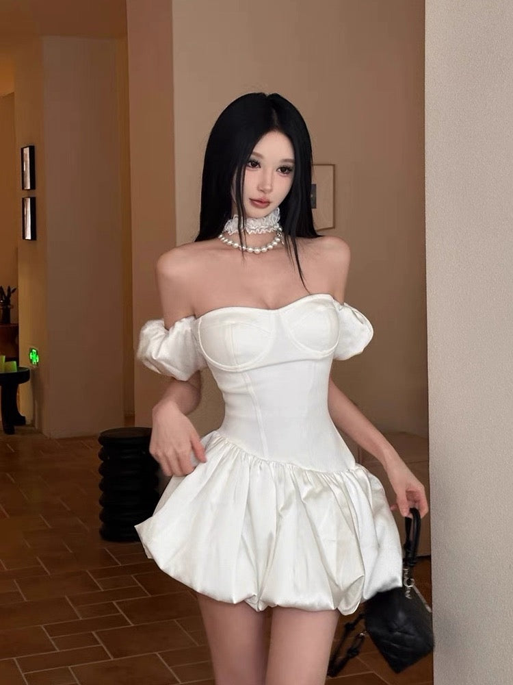 Cute Ball Gown Off The Shoulder White Satin Short Formal 8th Grade Homecoming Dresses Middle School Cocktail Dress Hoco Outfits DH2627