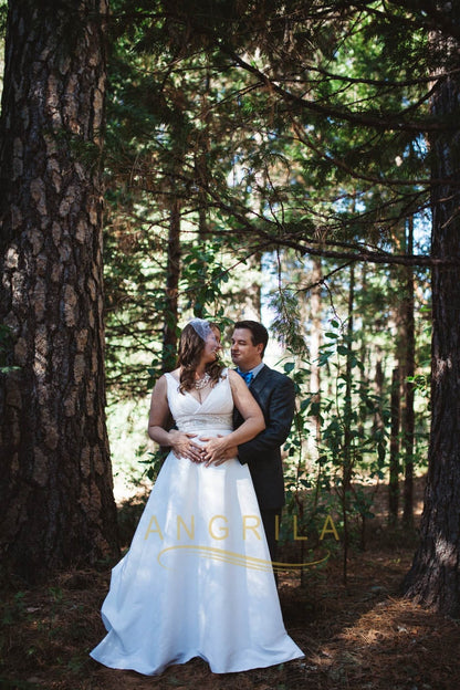 Plus Size V-Neck Floor-Length Wedding Dresses