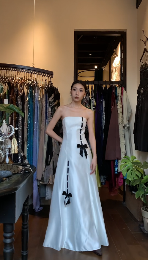 Vintage White Long Prom Dress Strapless A-line Evening Dress Satin Bow Sleeveless Birthday Dress DP04951