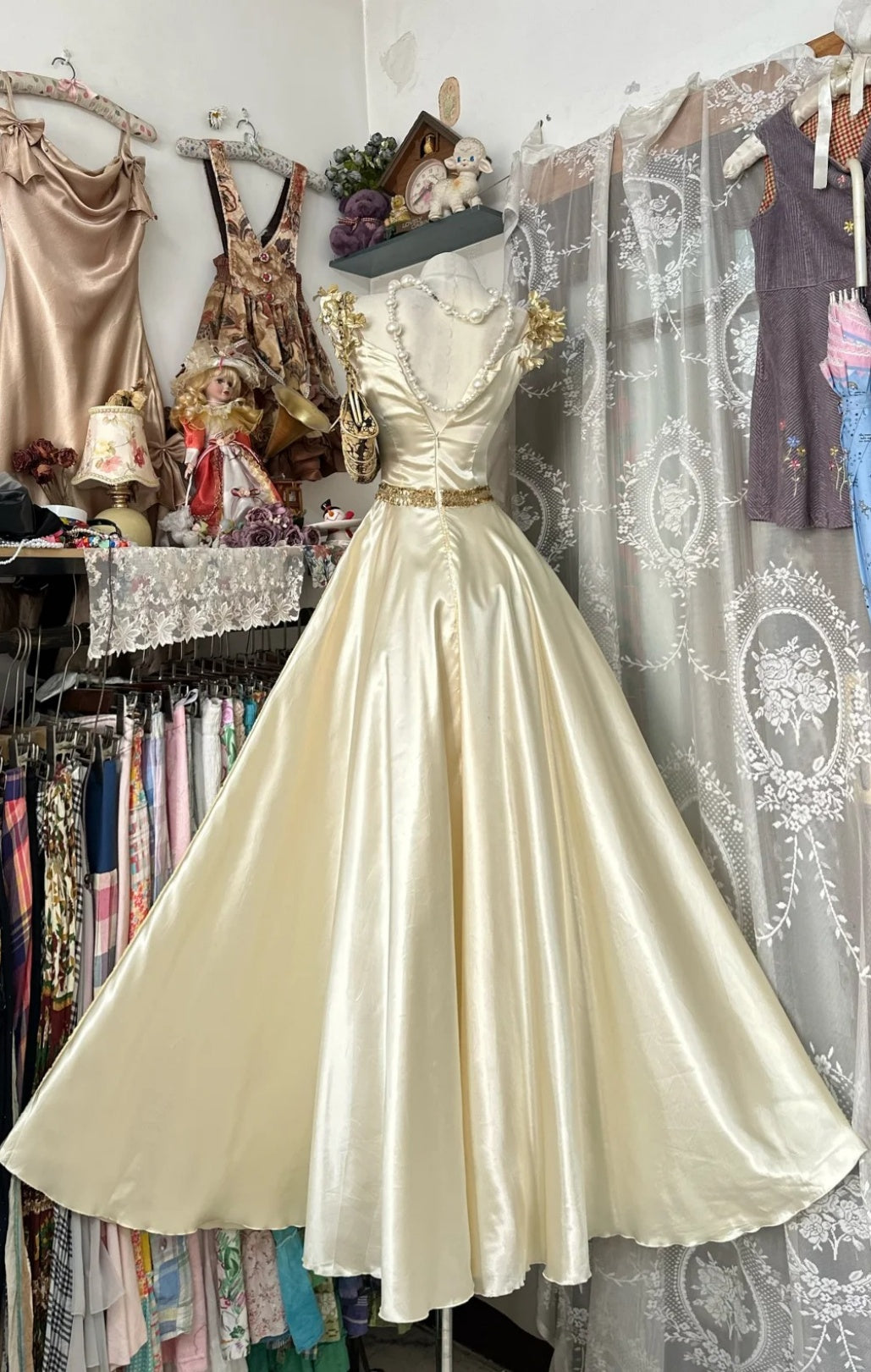 Vintage Light Champagne Prom Dress Square A-Line Evening Dress Satin Sleeveless Party Dress DP05061