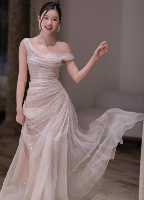 Elegant Sheath Off-the-shoulder Evening Gown Tulle Modest Formal Dress Long Prom Dresses DP2791
