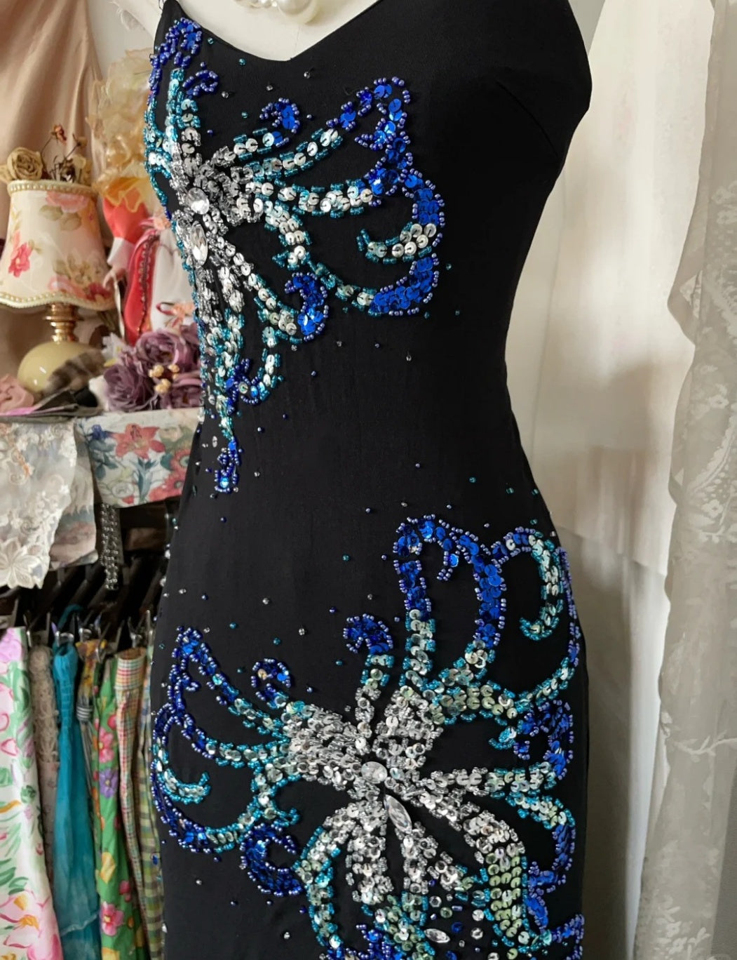 Elegant Spaghetti Strap Sheath Prom Dress Vintage Chiffon Sequin Black Formal Evening Dress DP2934