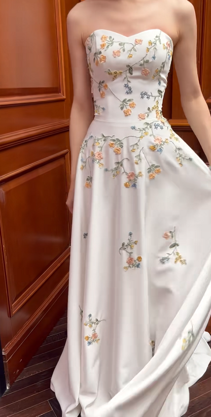 Elegant Sweetheart Sheath Satin Long Prom Dresses, White Floral Formal Dresses DP3171