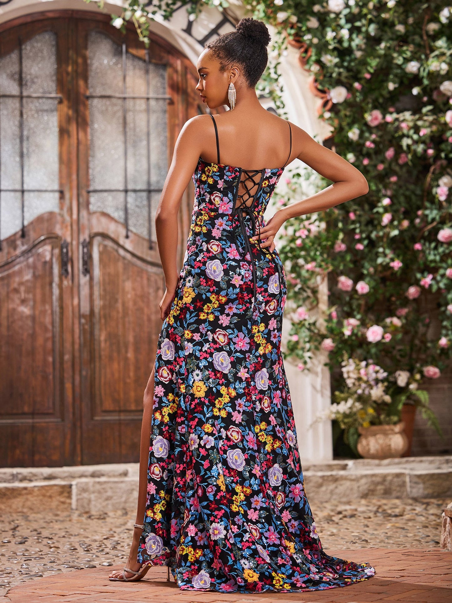 Spaghetti Straps Floral Embroidered Black Lining Prom Dresses With Slit As Picture