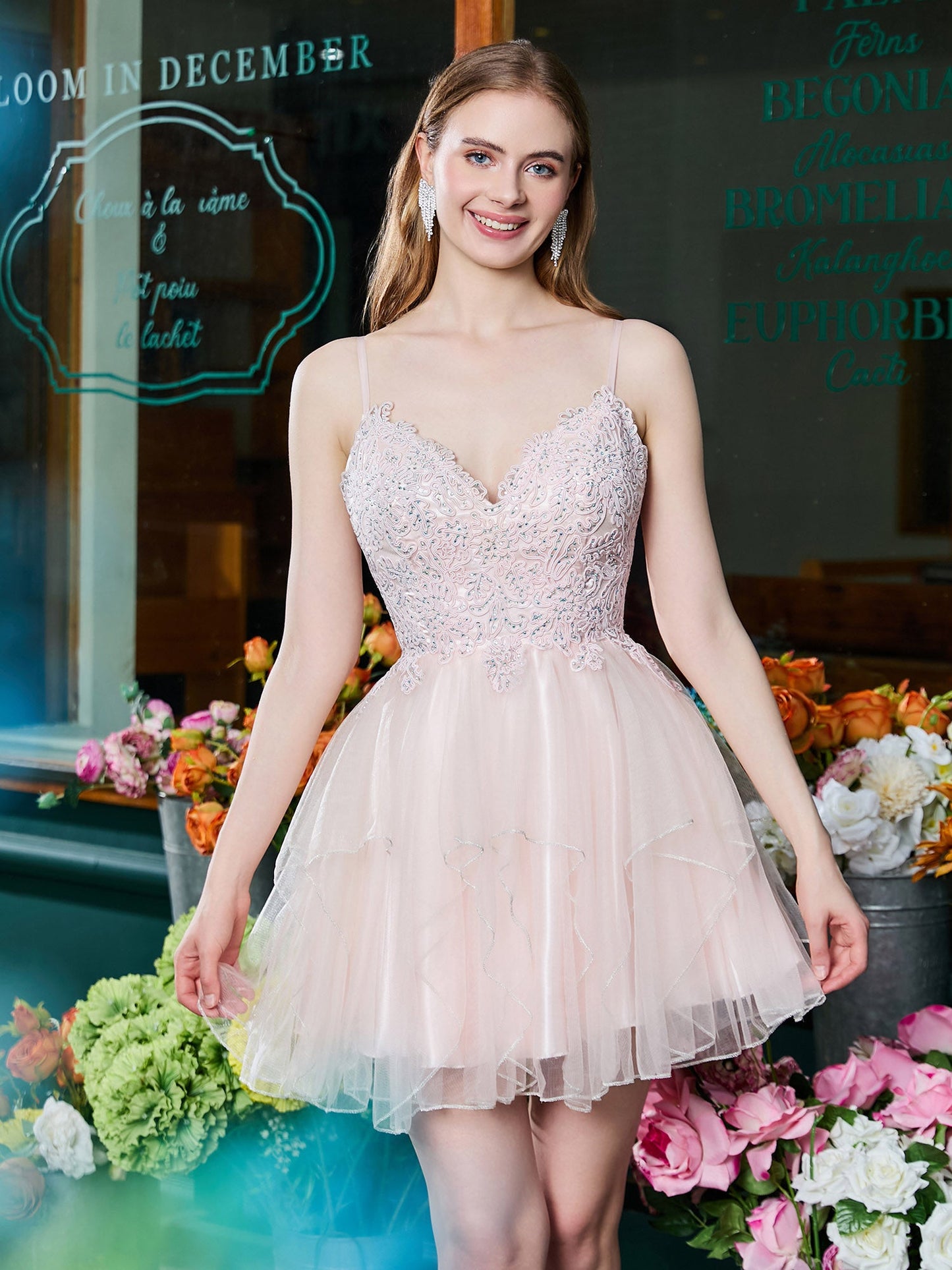 V-neck Applique Pleated Tulle Short Prom Dress Pearl Pink