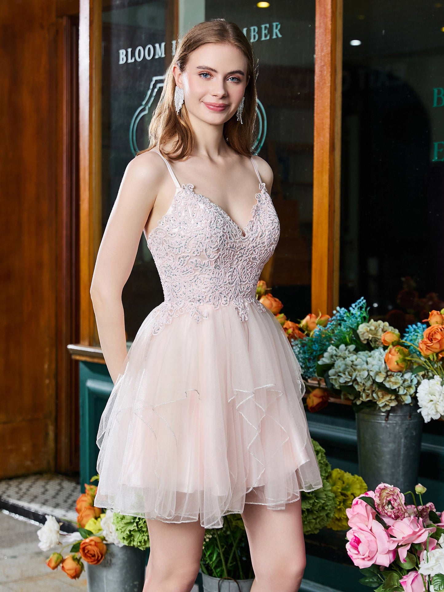 V-neck Applique Pleated Tulle Short Prom Dress Pearl Pink