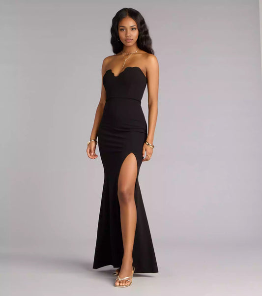 Full of charm, strapless heart-shaped neckline, crepe tight corset, high slit mermaid silhouette, and floor skirt Prom Dresses