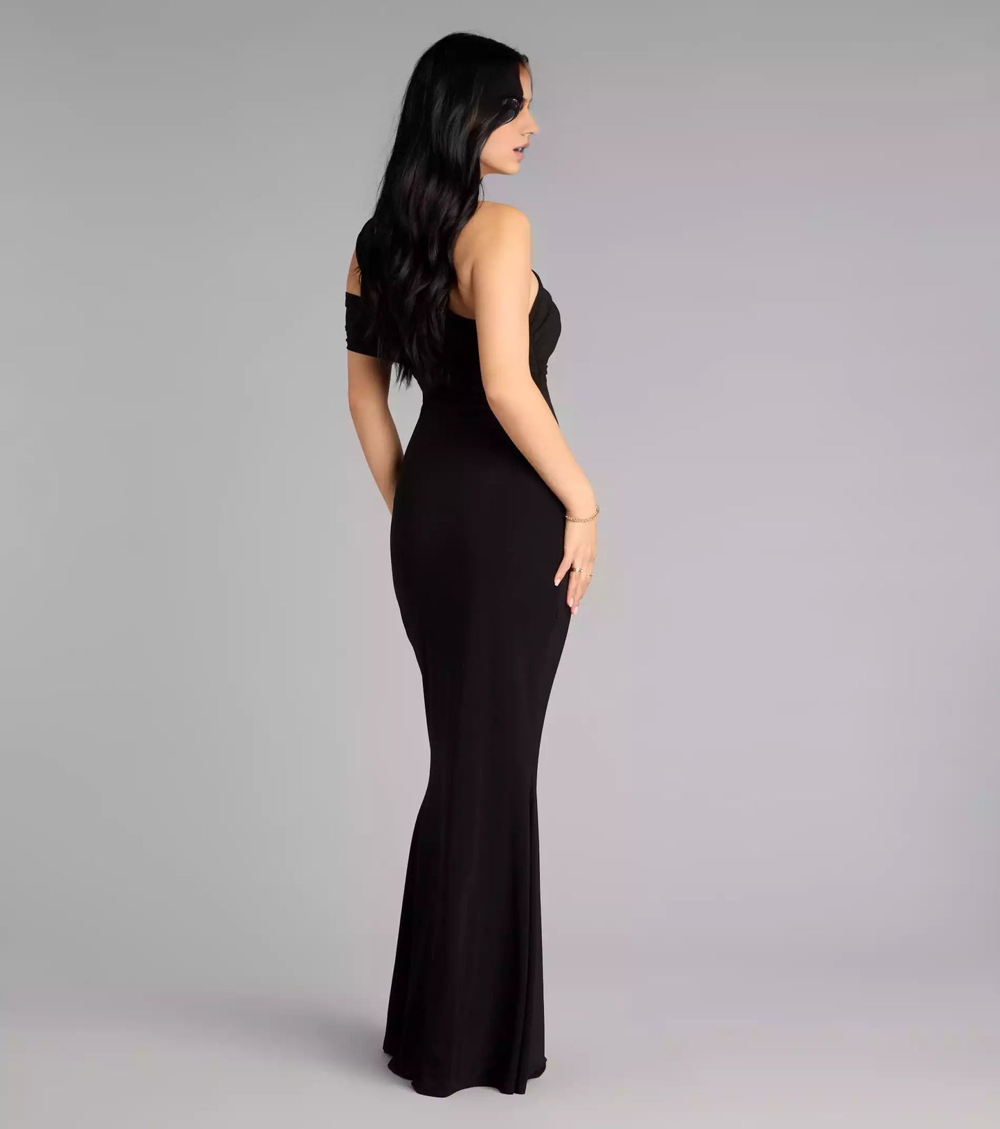 Elegant and exquisite single shoulder neckline with hollowed out mermaid silhouette and floor skirt Prom Dresses