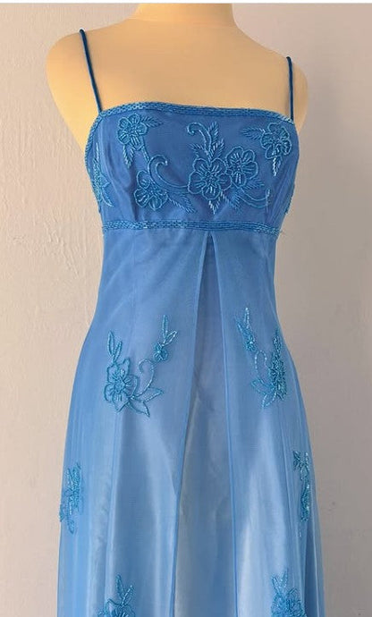 Gorgeous Spaghetti Straps Vintage Beading Applique Gradient Blue Sleeveless Long Graduation Prom Dress  Birthday Dress ED01816