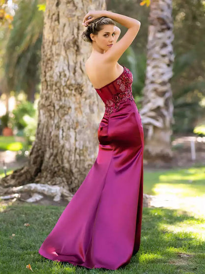 Enchanting mermaid satin and heart-shaped neckline with sleeveless sequins, lace decals and beading, and Prom Dresses with slit and lace up back
